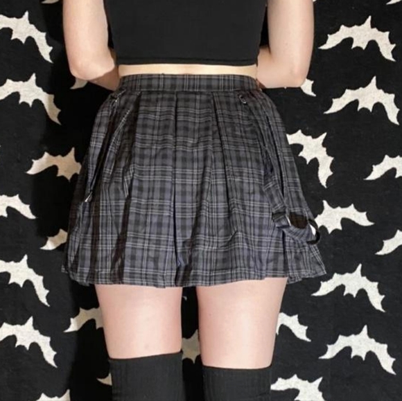 Hot Topic pleated skirt with suspenders - Picture 2 of 7